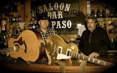 Músicos en un bar saloon